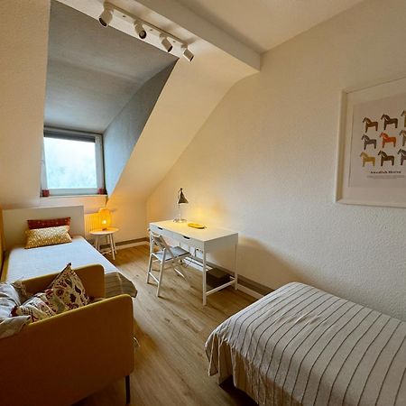 ドゥイスブルグBig Flat With Fresh Renovation, Free Parking, Sonyps, Netflixアパートメント エクステリア 写真