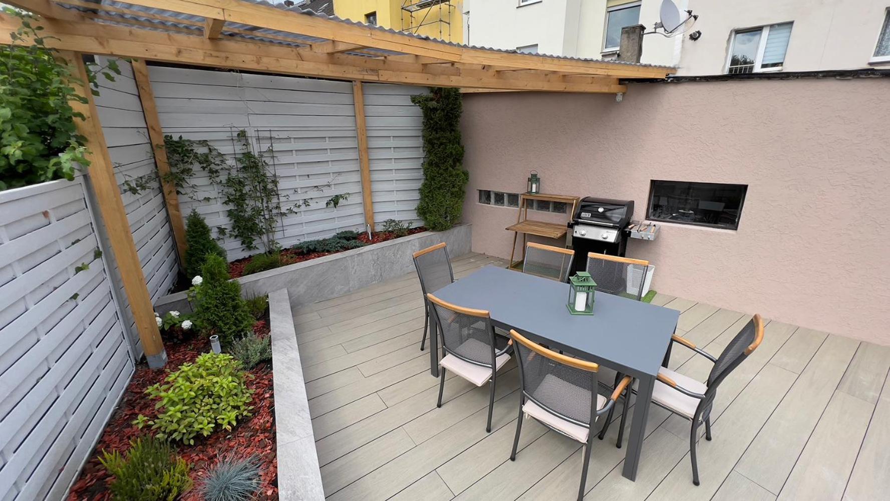 ドゥイスブルグBig Flat With Fresh Renovation, Free Parking, Sonyps, Netflixアパートメント エクステリア 写真