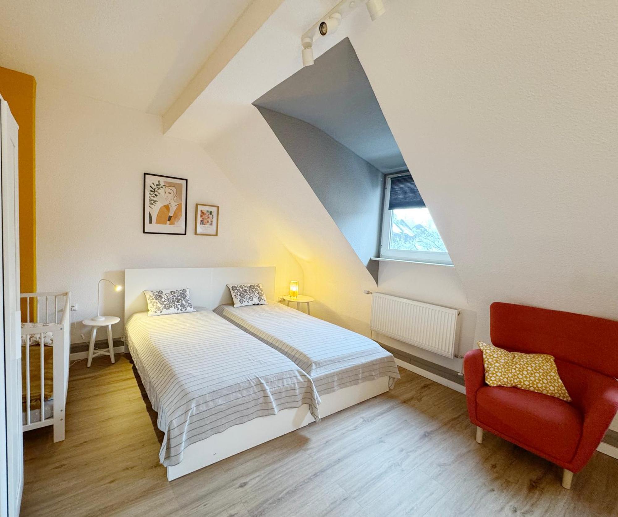 ドゥイスブルグBig Flat With Fresh Renovation, Free Parking, Sonyps, Netflixアパートメント エクステリア 写真