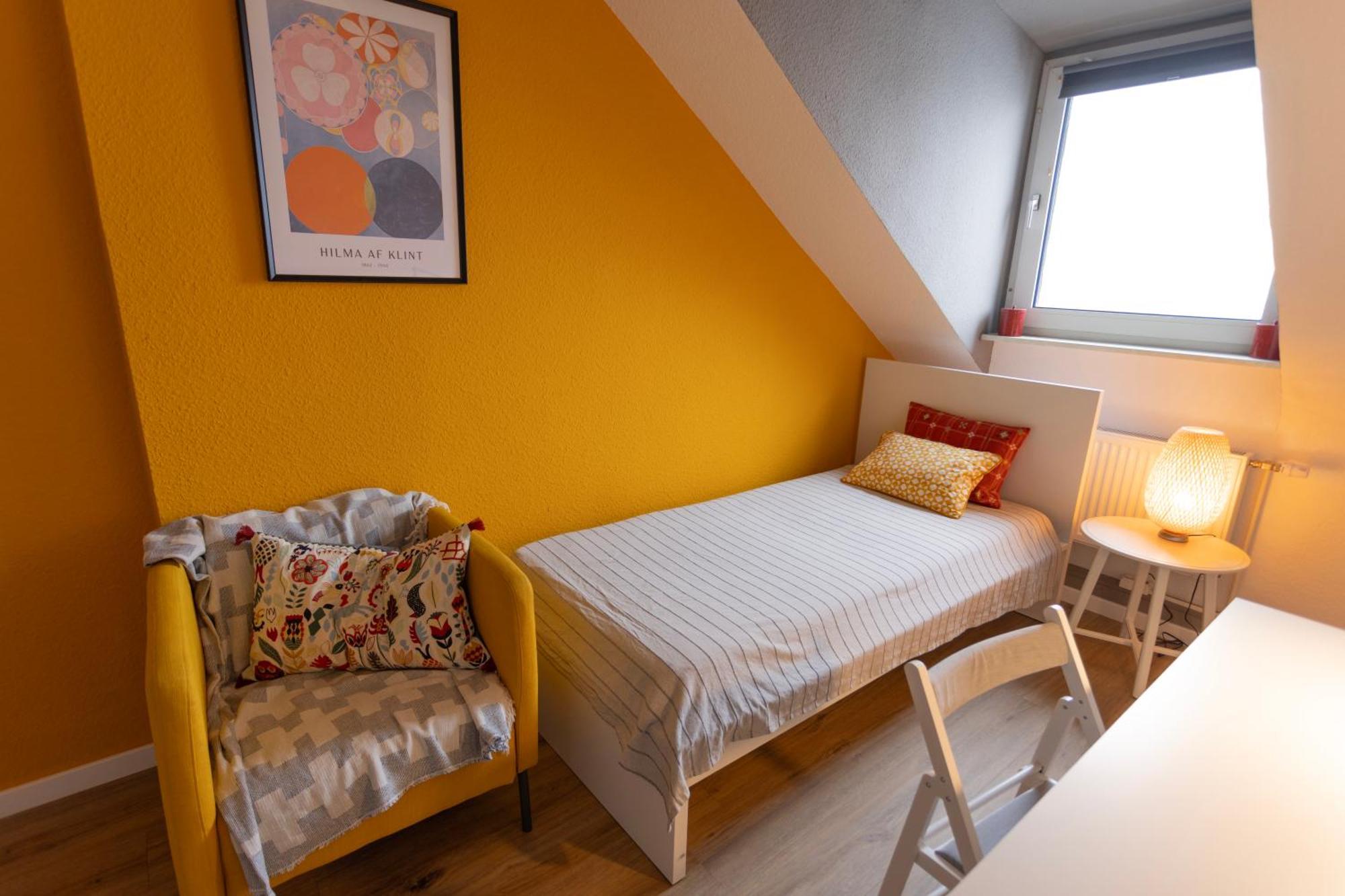 ドゥイスブルグBig Flat With Fresh Renovation, Free Parking, Sonyps, Netflixアパートメント エクステリア 写真